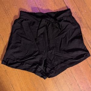 SHEIN Highwaisted paperbag linen shorts with belt